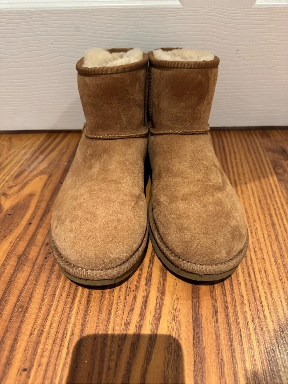 Women’s Uggs Cozy Shearling Ankle Boots in Chestnut